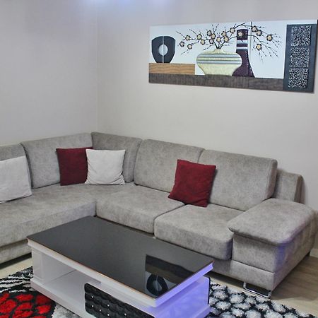 Essy'S Apartment Корча Экстерьер фото