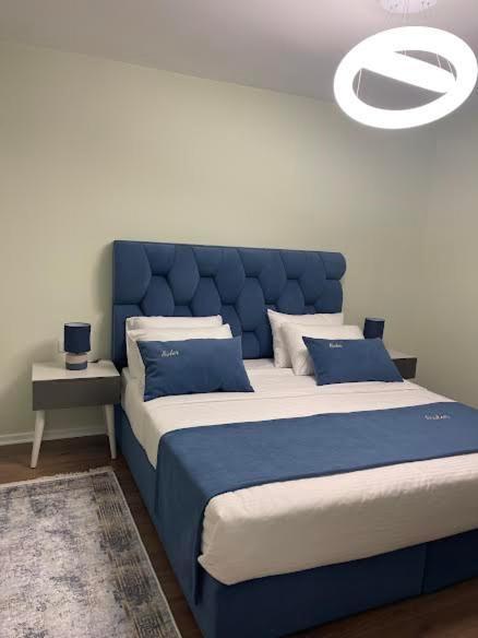 Essy'S Apartment Корча Экстерьер фото