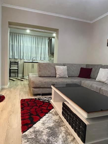 Essy'S Apartment Корча Экстерьер фото